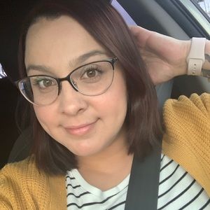 Meet your Posher, Felicia